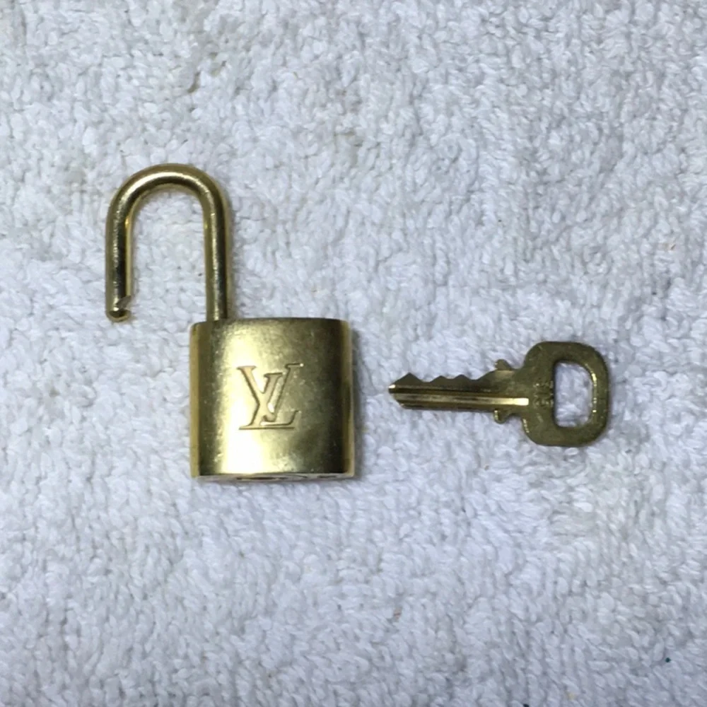 Louis Vuitton Brass '315' Padlock in Goldtone with Goldtone Key